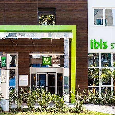 Hotel Ibis Styles Porto Alegre Centro -5 Minutos Da Rodoviaria E Do Moinhos De Vento Esterno foto