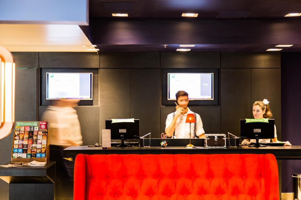 Hotel Ibis Styles Porto Alegre Centro -5 Minutos Da Rodoviaria E Do Moinhos De Vento Esterno foto