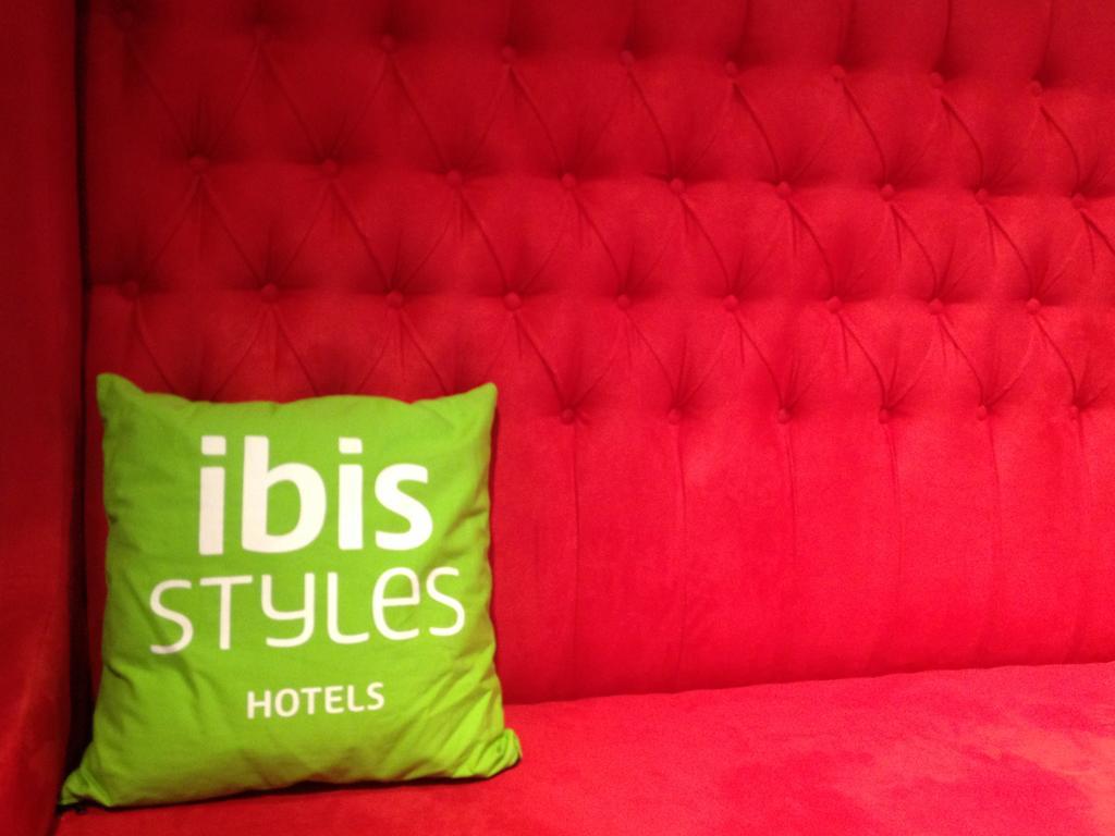 Hotel Ibis Styles Porto Alegre Centro -5 Minutos Da Rodoviaria E Do Moinhos De Vento Esterno foto
